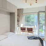 Luxury In Pinewood 3min Walk To Sea *