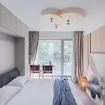 Appartement Luxury In Pinewood 3min Walk To Sea Palanga