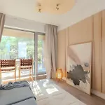 Luxury In Pinewood 3min Walk To Sea Appartement