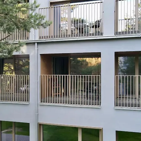 Luxury In Pinewood 3min Walk To Sea 아파트 *