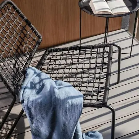 Apartment Luxury In Pinewood 3min Walk To Sea