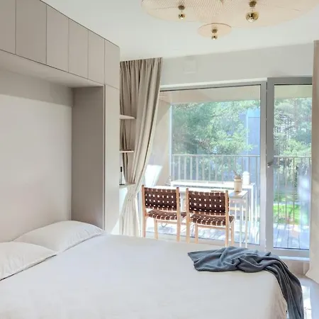 Luxury In Pinewood 3min Walk To Sea *