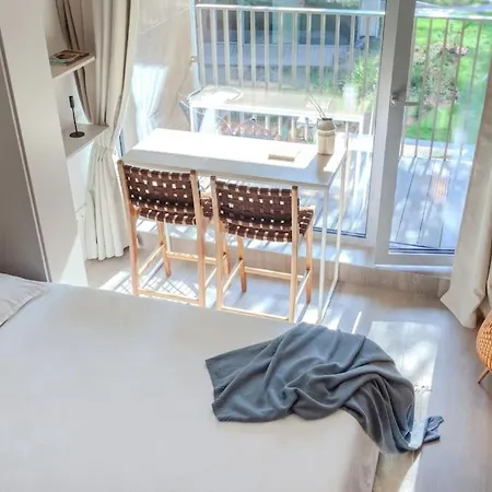 Luxury In Pinewood 3min Walk To Sea 아파트 팔랑가