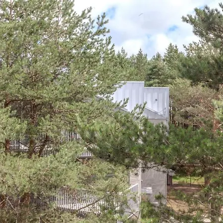 Luxury In Pinewood 3min Walk To Sea 아파트 *