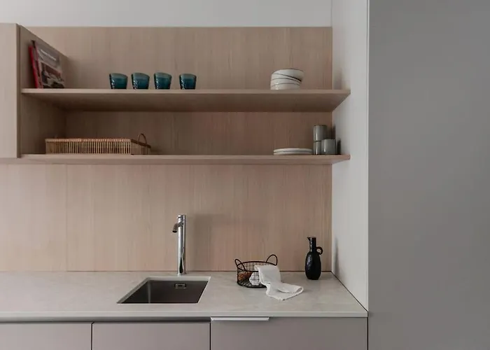 Luxury In Pinewood 3min Walk To Sea