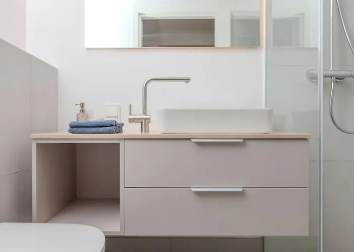 Luxury In Pinewood 3min Walk To Sea *