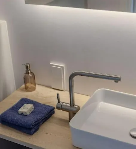 아파트 Luxury In Pinewood 3min Walk To Sea *