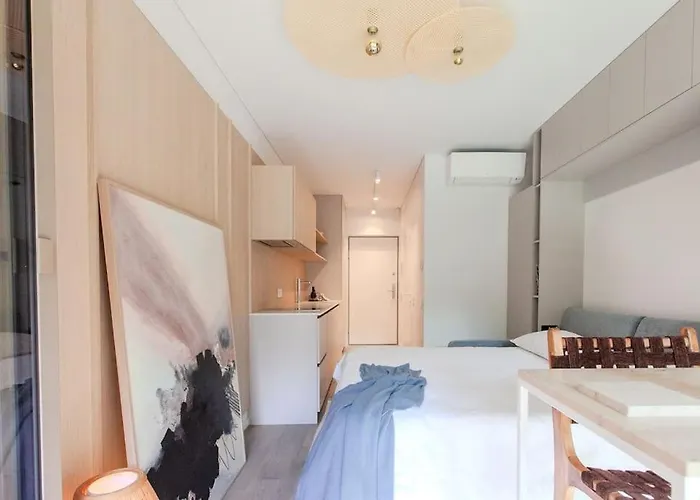 Luxury In Pinewood 3min Walk To Sea